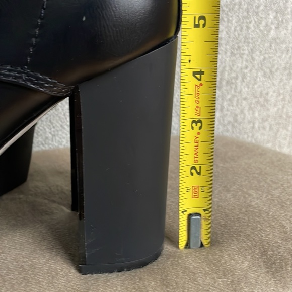 Guess Gwgeovey Black Leather Combat Boots, Size 7.5 - Picture 5 of 9